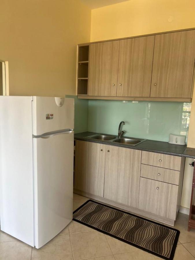 Sunset Apartment Воница Екстериор снимка
